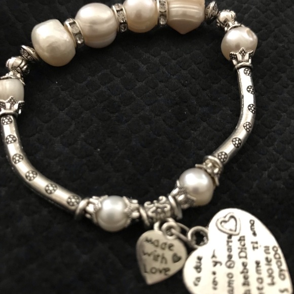 Jewelry - 💥SOLD OUT💥Fresh Water Pearls Bracelet